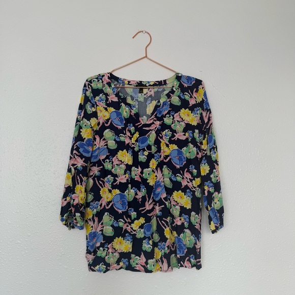 Talbots Navy Blouse with Colorful Floral Design split neck pleated - Picture 2 of 7